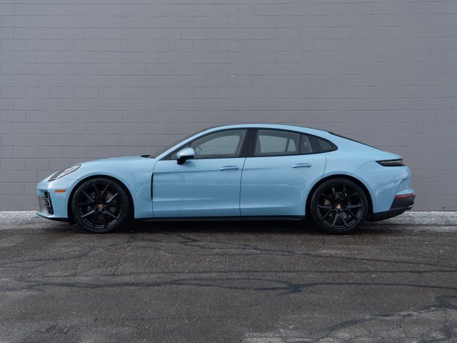 New 2026 Porsche Panamera 4 image 2