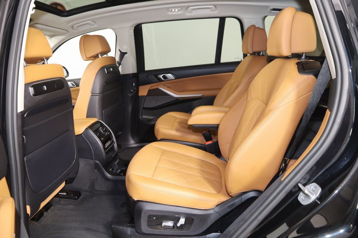 Used 2023 BMW X7 xDrive40i w/ Premium Package image 51
