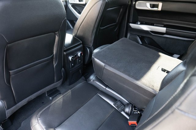Used 2024 Ford Explorer Limited image 21