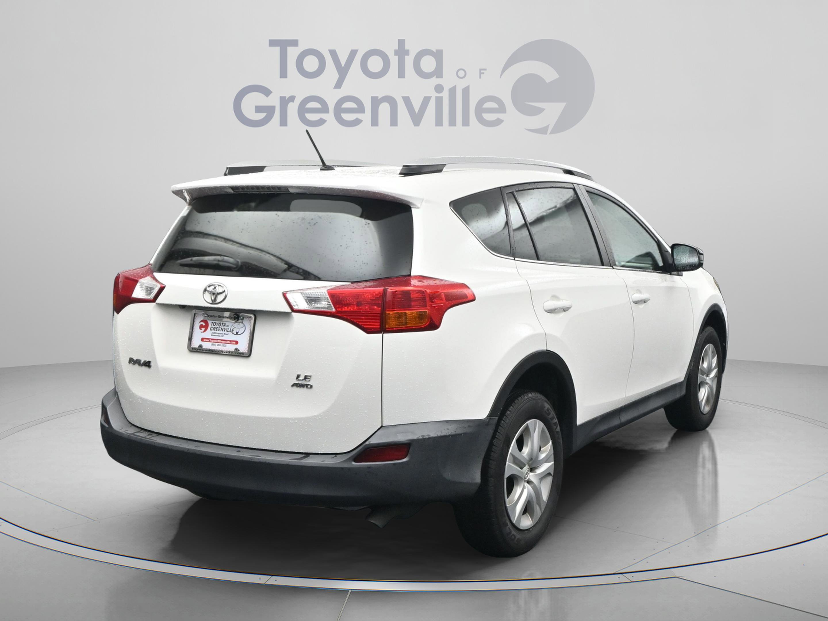 Used 2015 Toyota RAV4 LE AWD/4WD image 14
