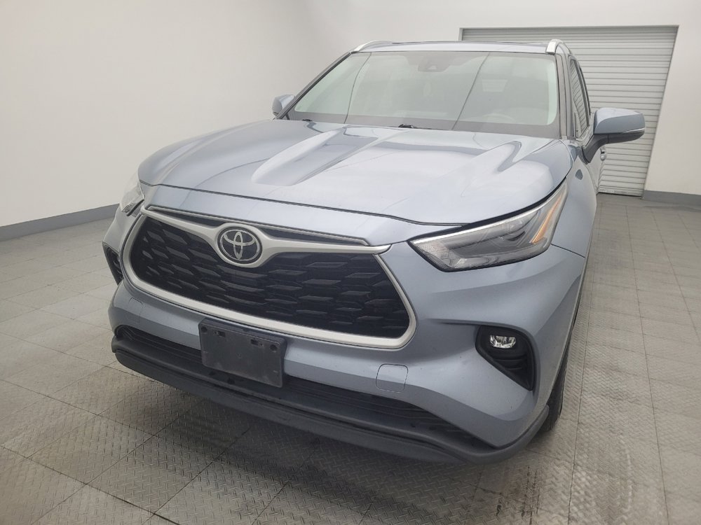 Used 2022 Toyota Highlander XLE image 15