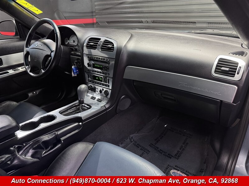 Used 2005 Ford Thunderbird RWD image 10