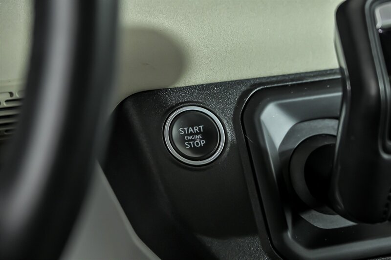 Used 2020 Land Rover Defender 110 First Edition AWD/4WD image 27