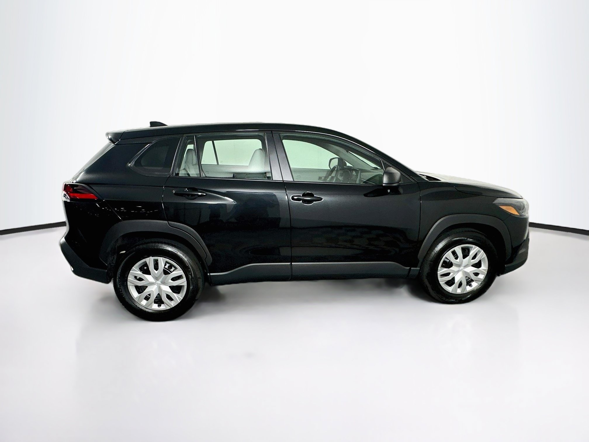 Used 2026 Toyota Corolla Cross L FWD image 10