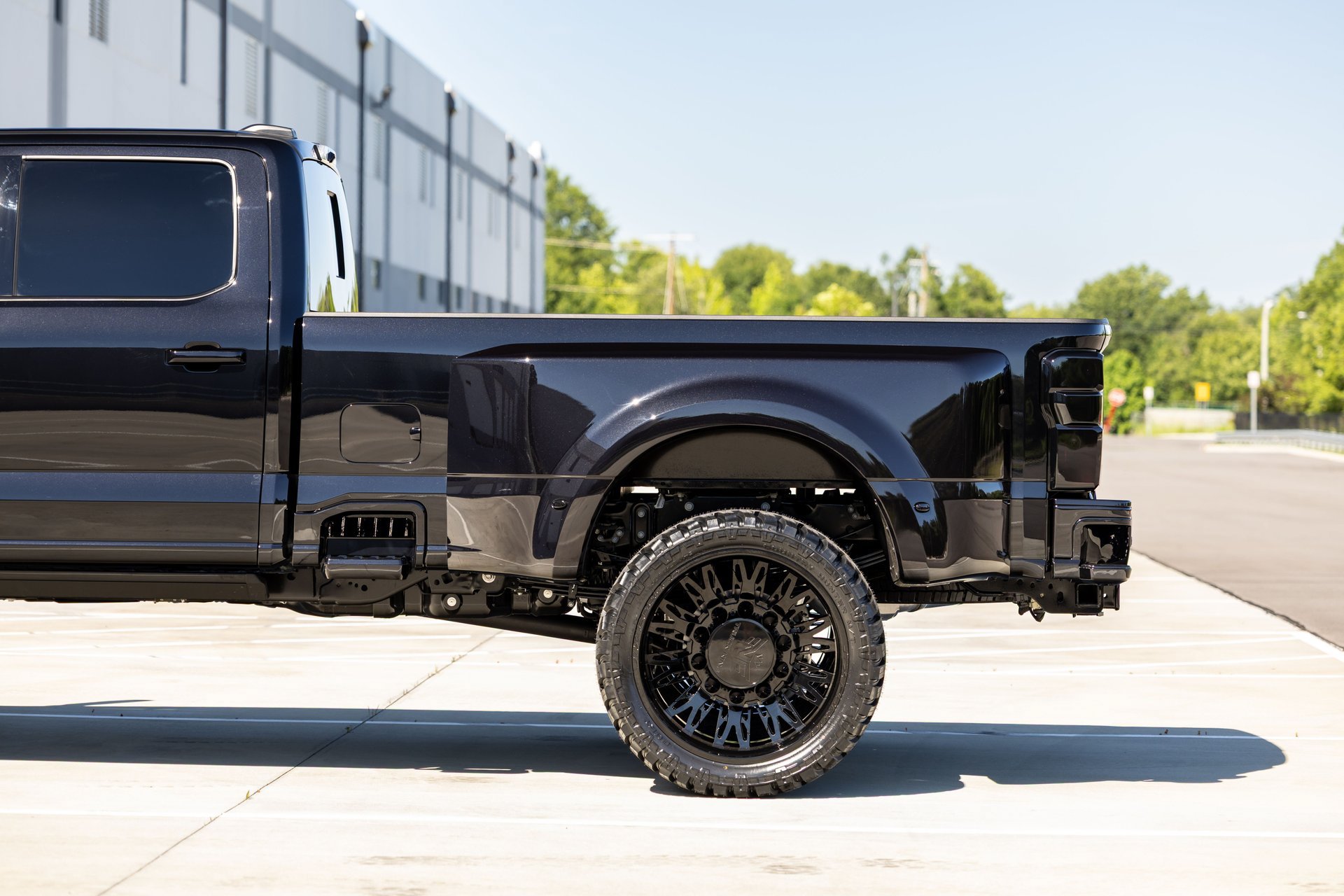 Used 2025 Ford F450 Platinum AWD/4WD image 23