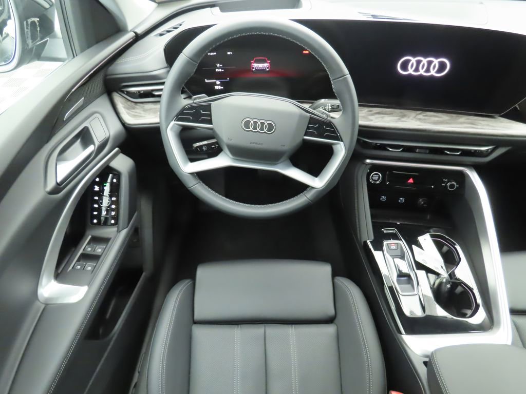 Used 2025 Audi Q5 Premium Plus w/ Premium Plus image 11