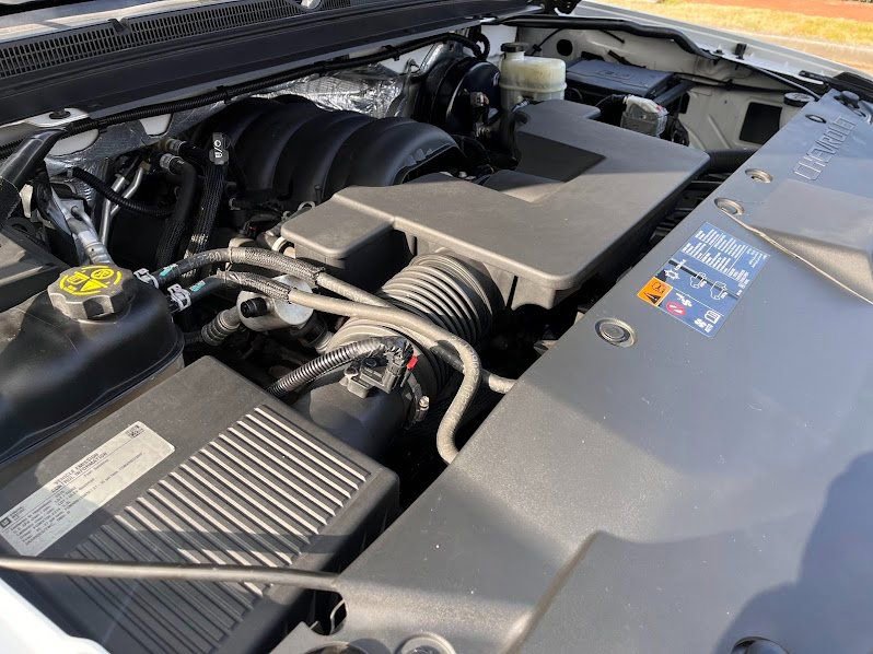 Used 2015 Chevrolet Suburban LS image 30