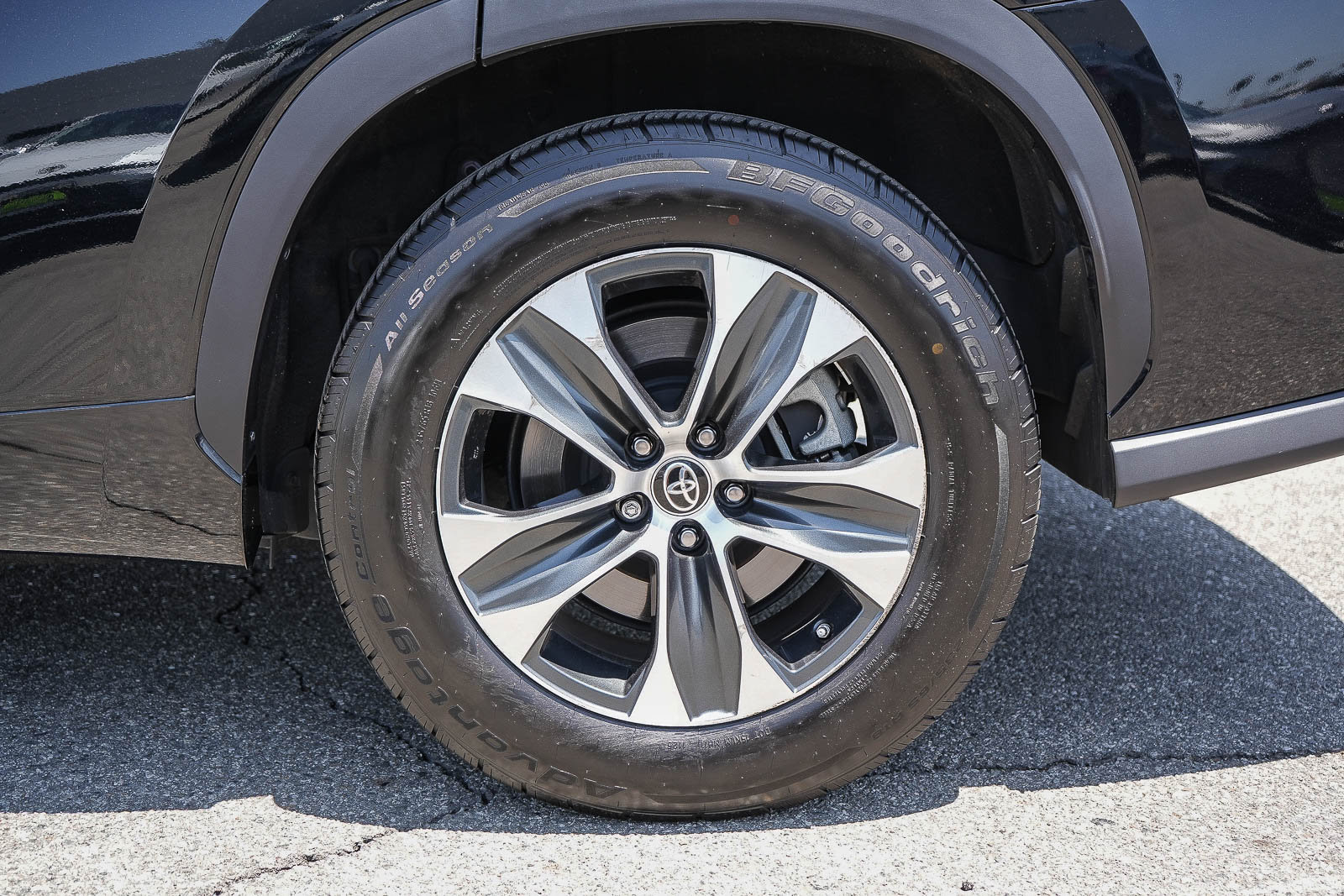 Used 2022 Toyota Highlander XLE FWD image 10