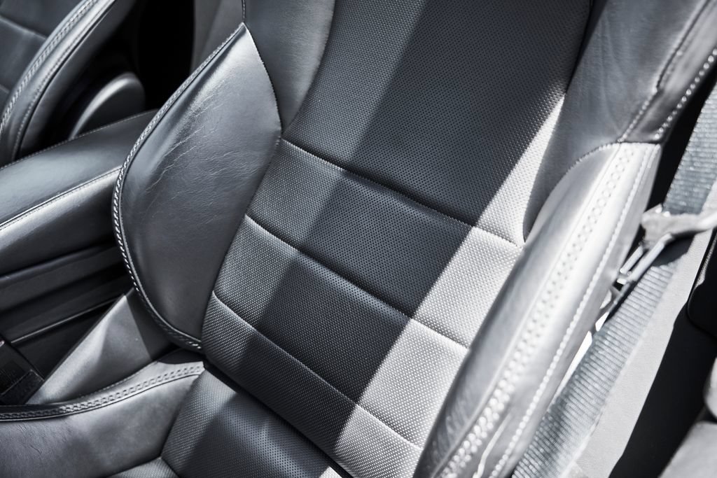 Used 2023 McLaren GT RWD image 46