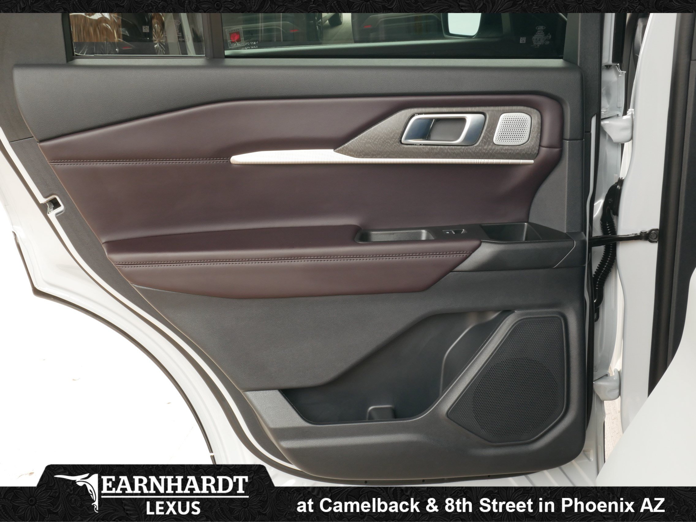 Used 2026 Ford Explorer Platinum RWD image 24