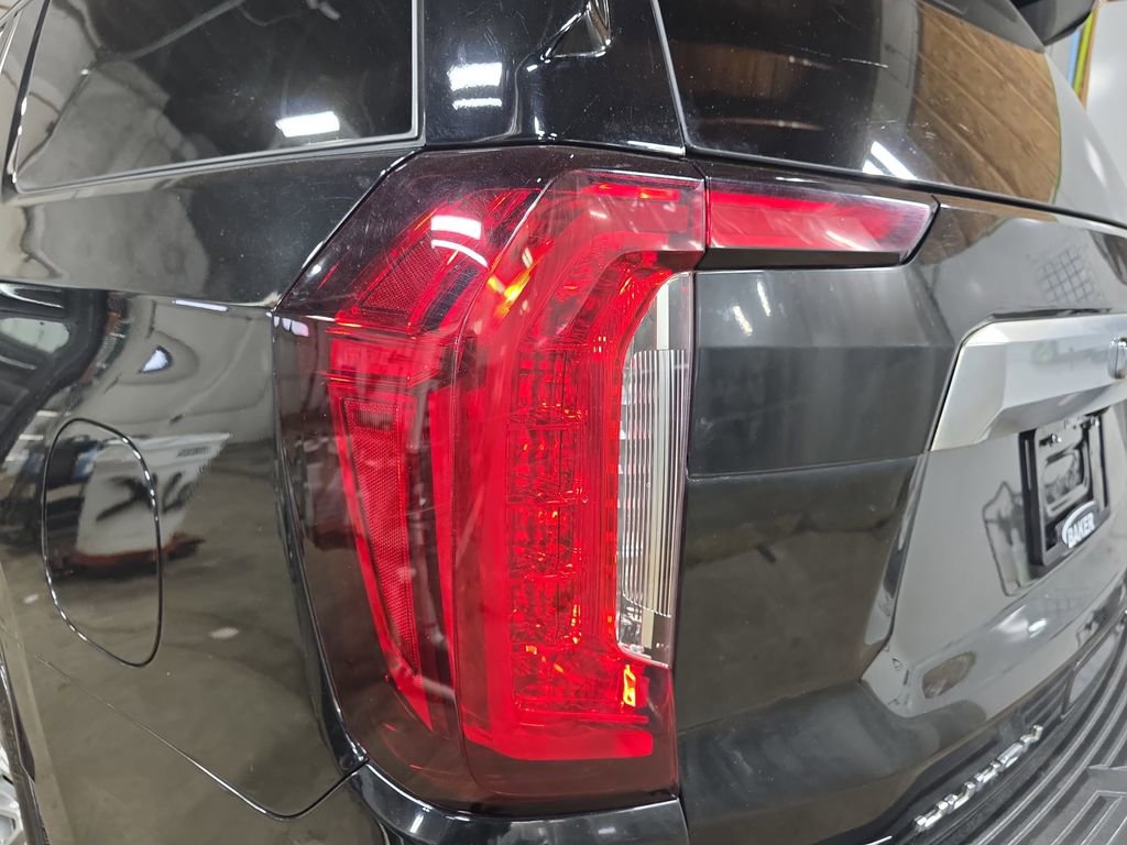 Used 2022 GMC Yukon XL Denali image 39