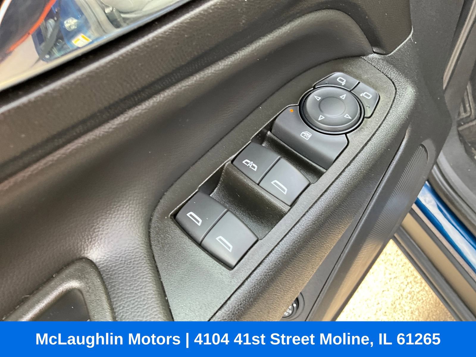 Used 2023 Chevrolet Equinox LT image 25