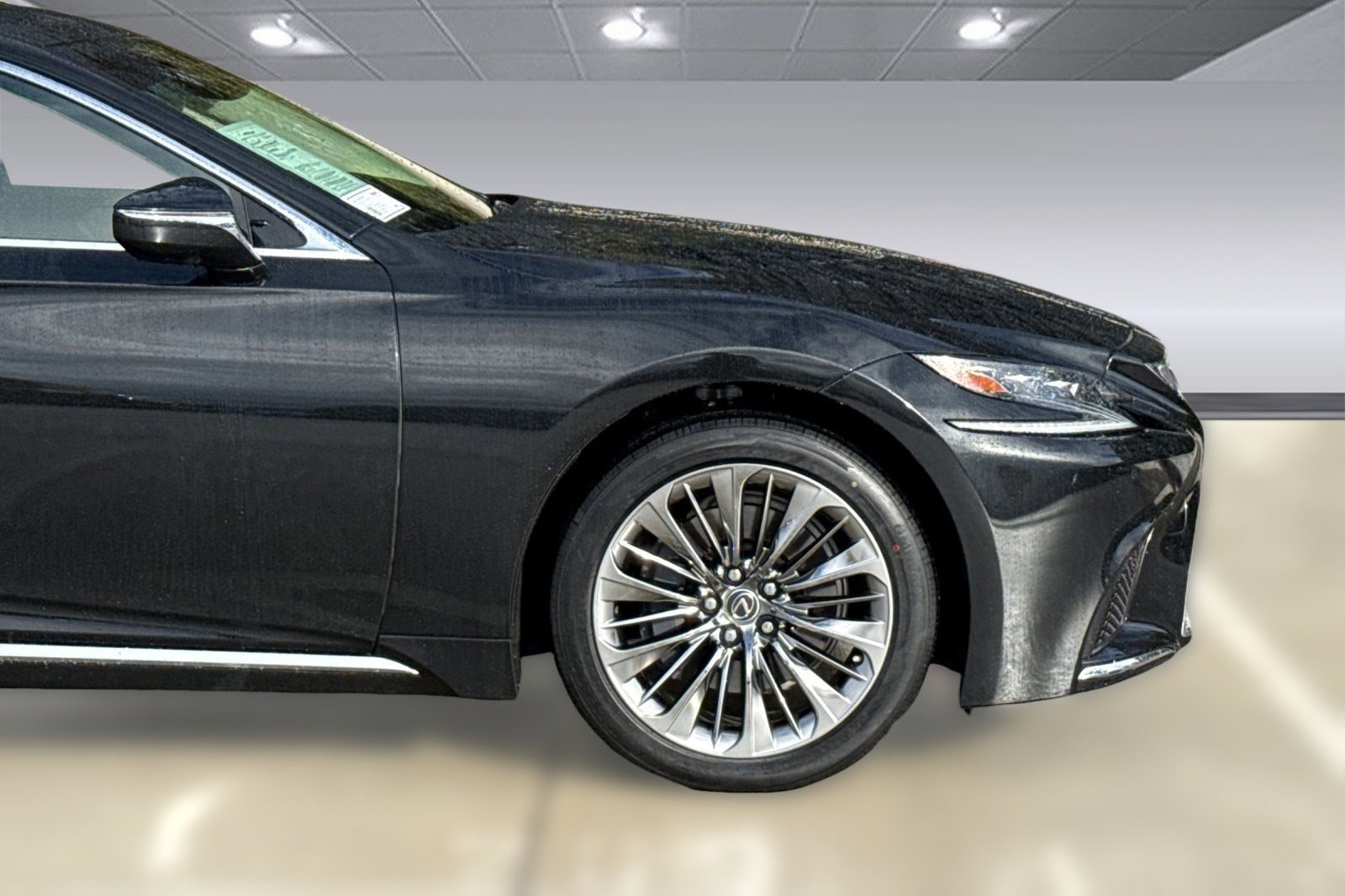 Used 2018 Lexus LS 500h w/ Luxury Package RWD image 34