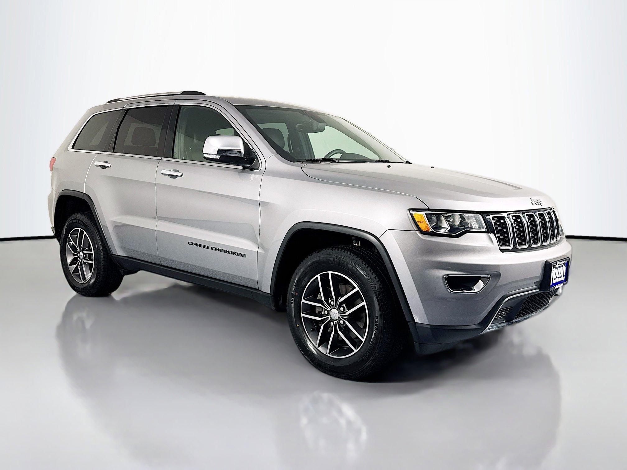 Used 2017 Jeep Grand Cherokee Limited AWD/4WD image 3