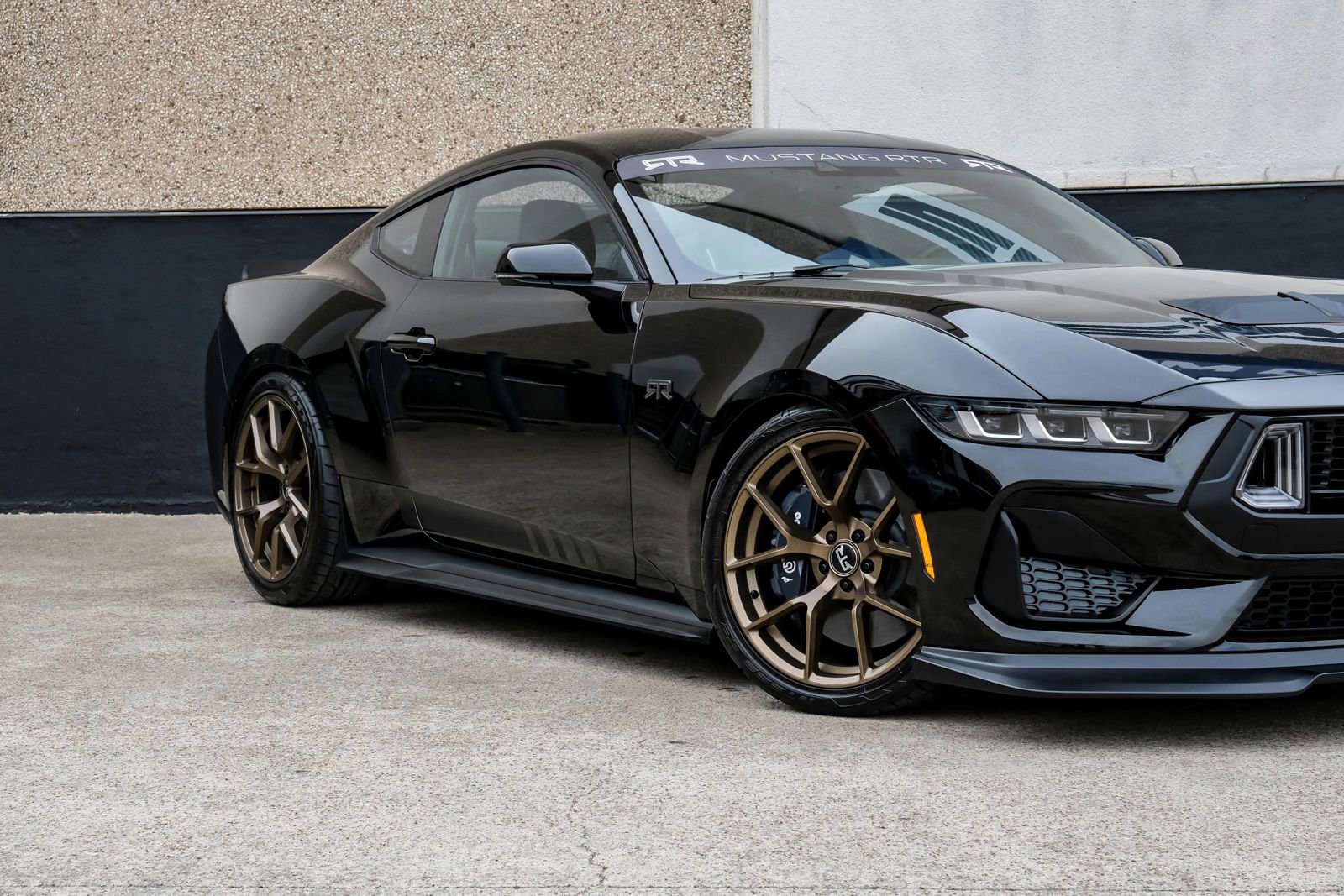 Used 2024 Ford Mustang GT Premium w/ GT Performance Package RWD image 6