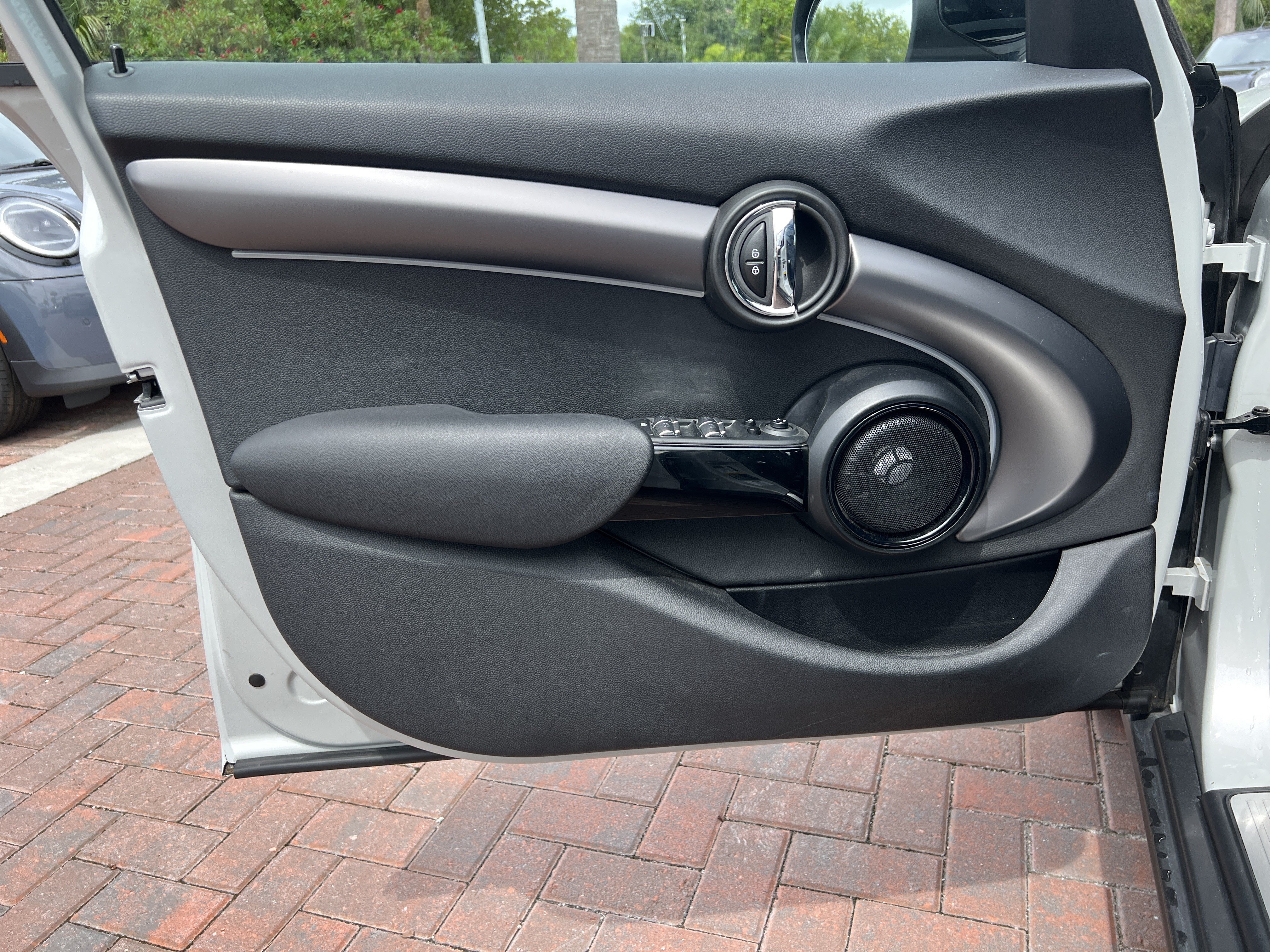 Used 2022 MINI Cooper S FWD image 14