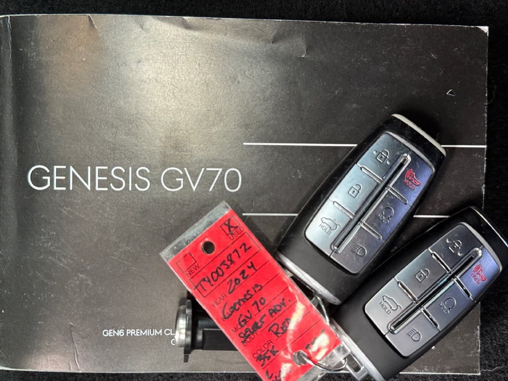 Used 2024 Genesis GV70 2.5T w/ Advanced Package AWD/4WD image 14