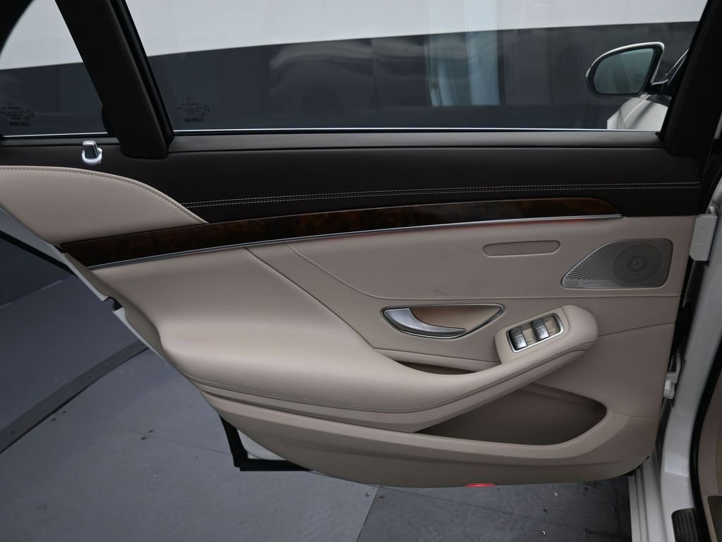 Used 2017 Mercedes-Benz S 550 Sedan w/ Premium Package image 35