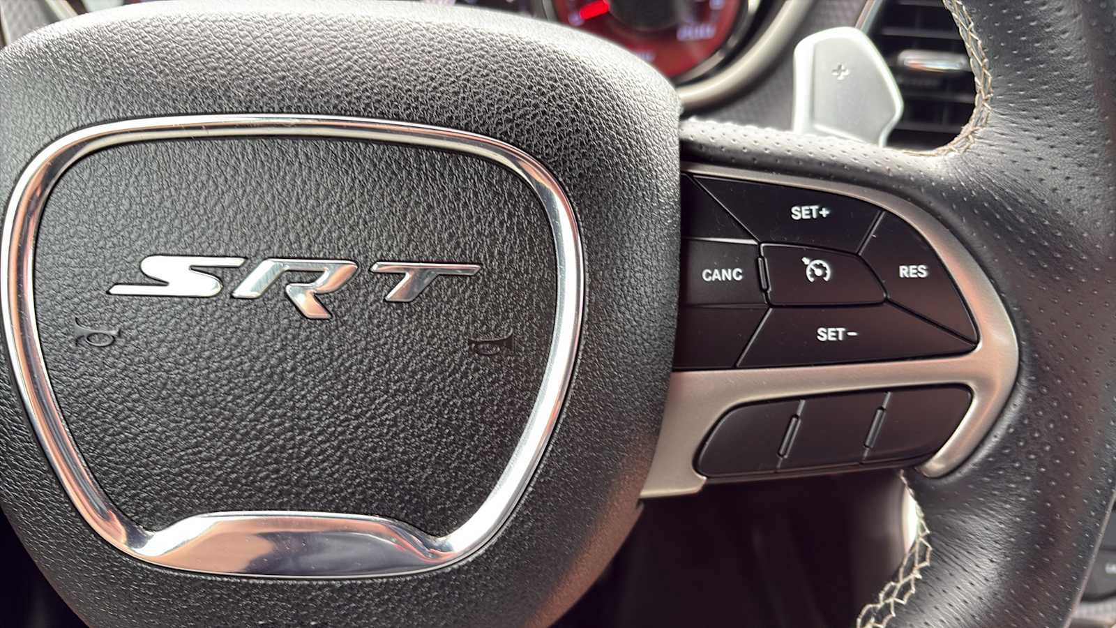 Used 2018 Dodge Challenger SRT Hellcat RWD image 15