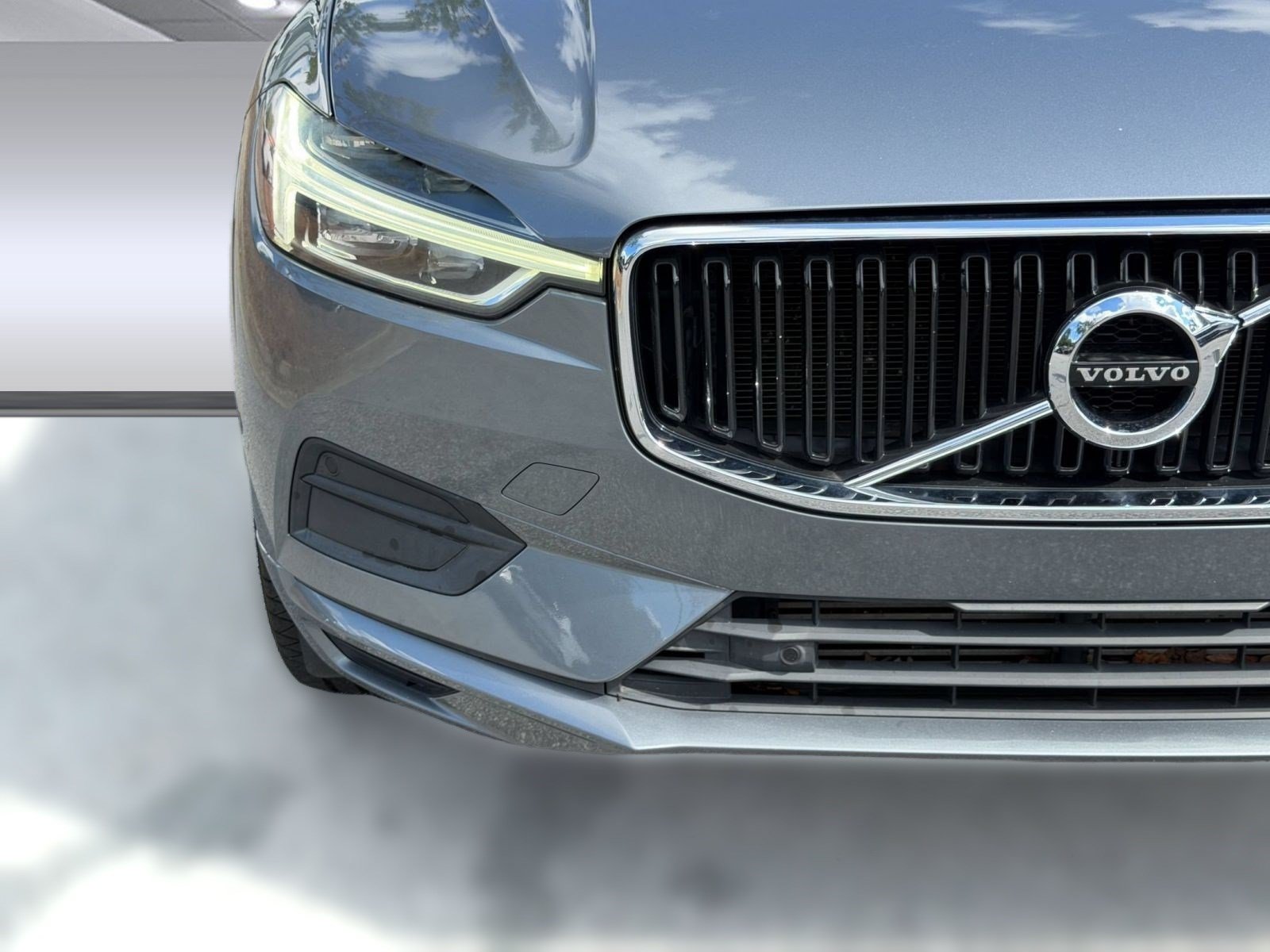 Used 2019 Volvo XC60 T5 Momentum w/ Premium Package FWD image 12