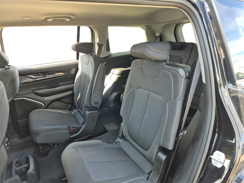 Used 2022 Jeep Grand Cherokee L Laredo w/ Luxury Tech Group I image 27