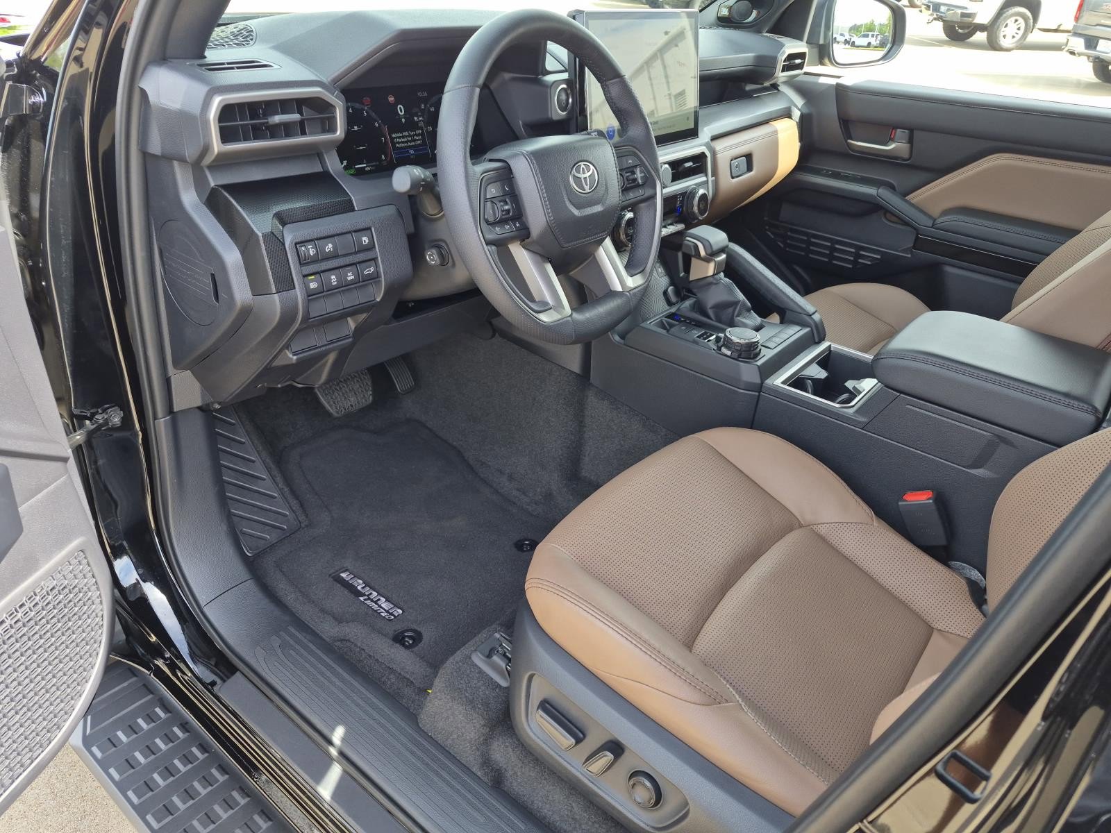 Used 2025 Toyota 4Runner Limited AWD/4WD image 12