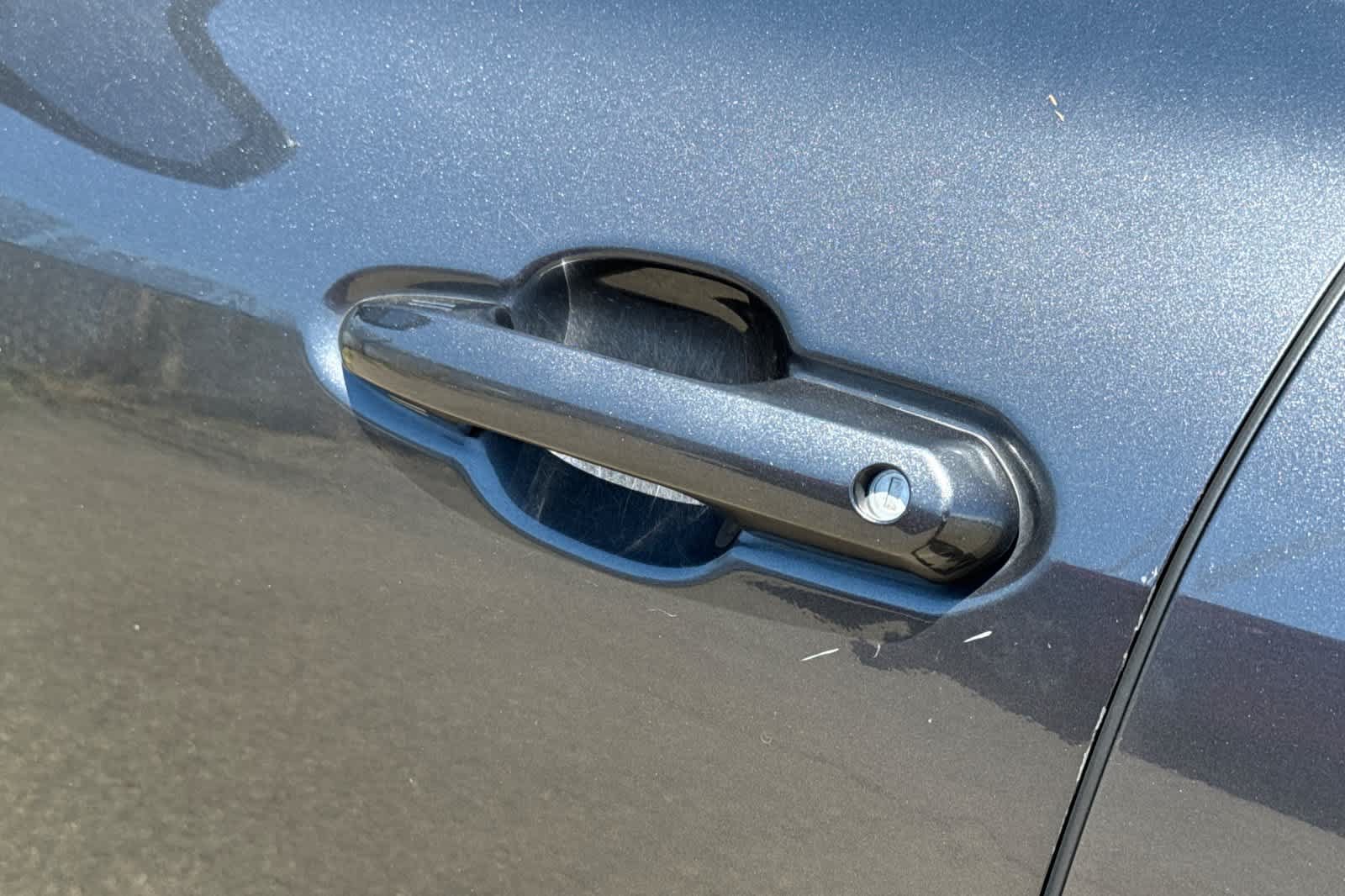 Certified 2020 Toyota Highlander LE FWD image 10