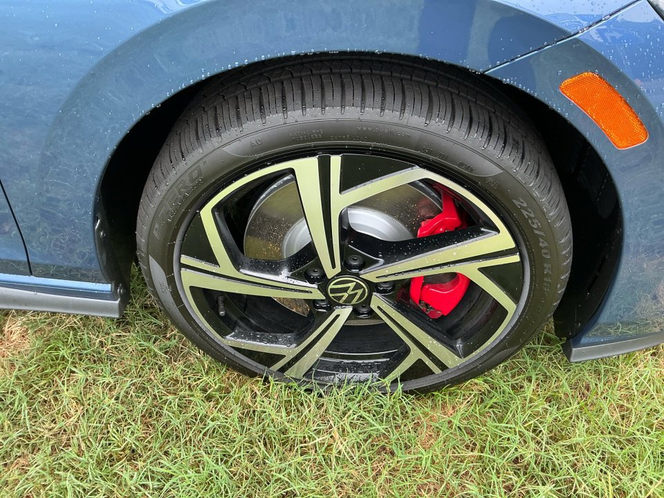 New 2025 Volkswagen GTI SE image 23