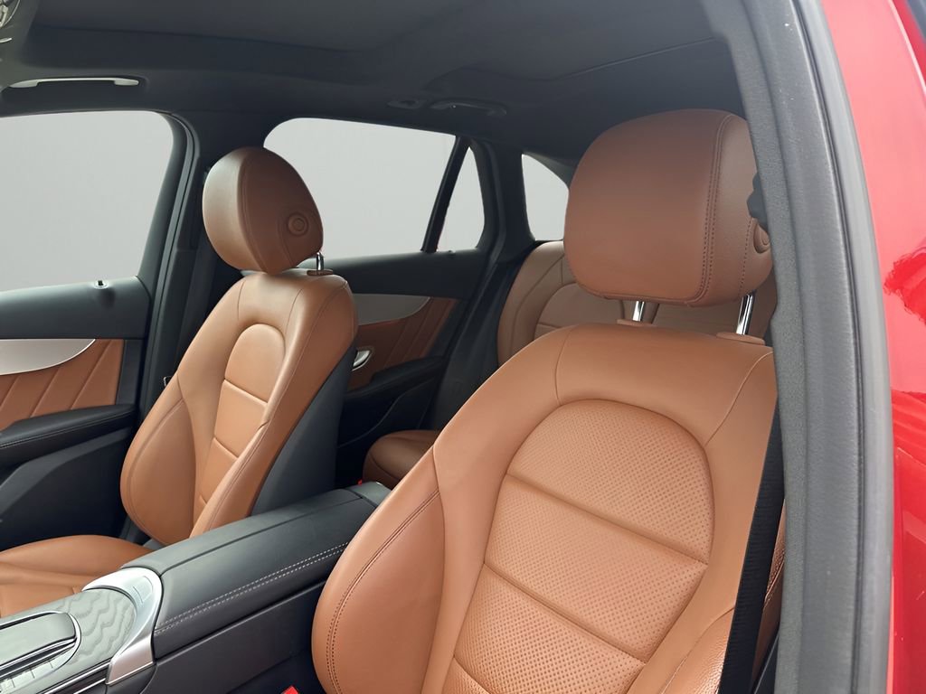 Used 2022 Mercedes-Benz GLC 300 image 28