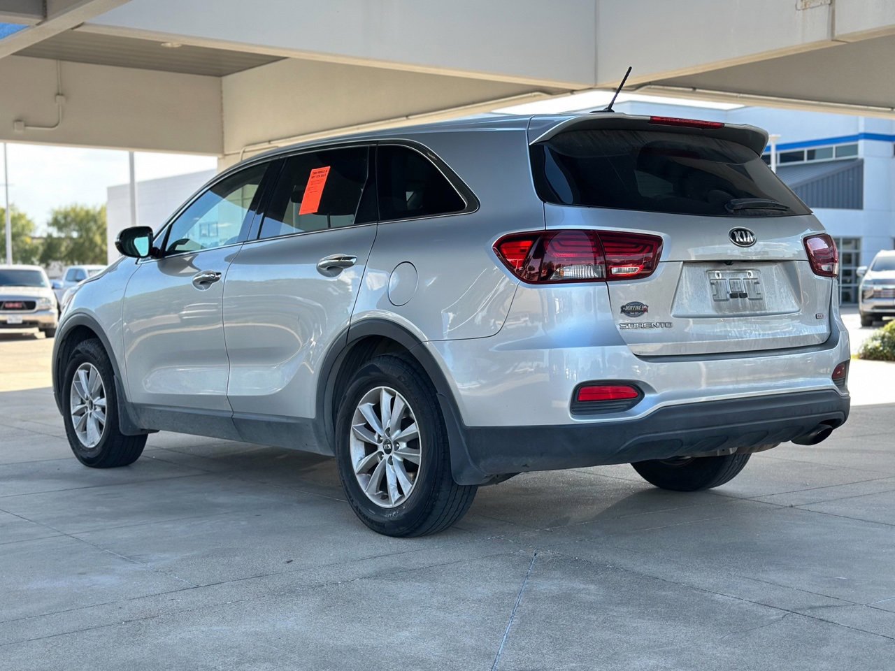 Used 2020 Kia Sorento LX image 16