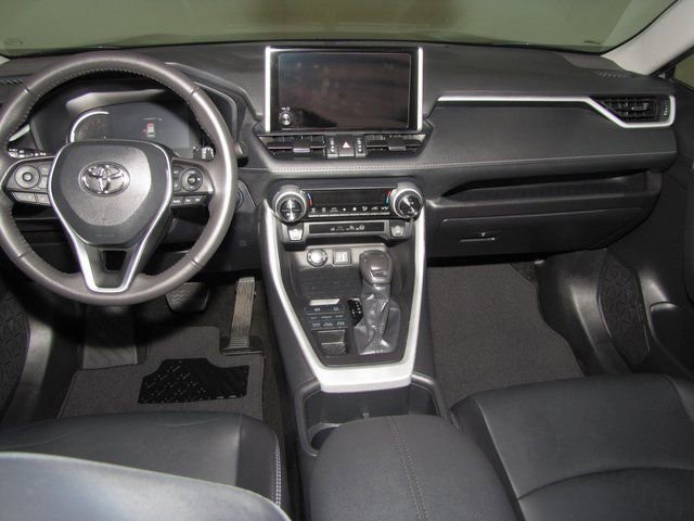 Used 2024 Toyota RAV4 XLE Premium image 15