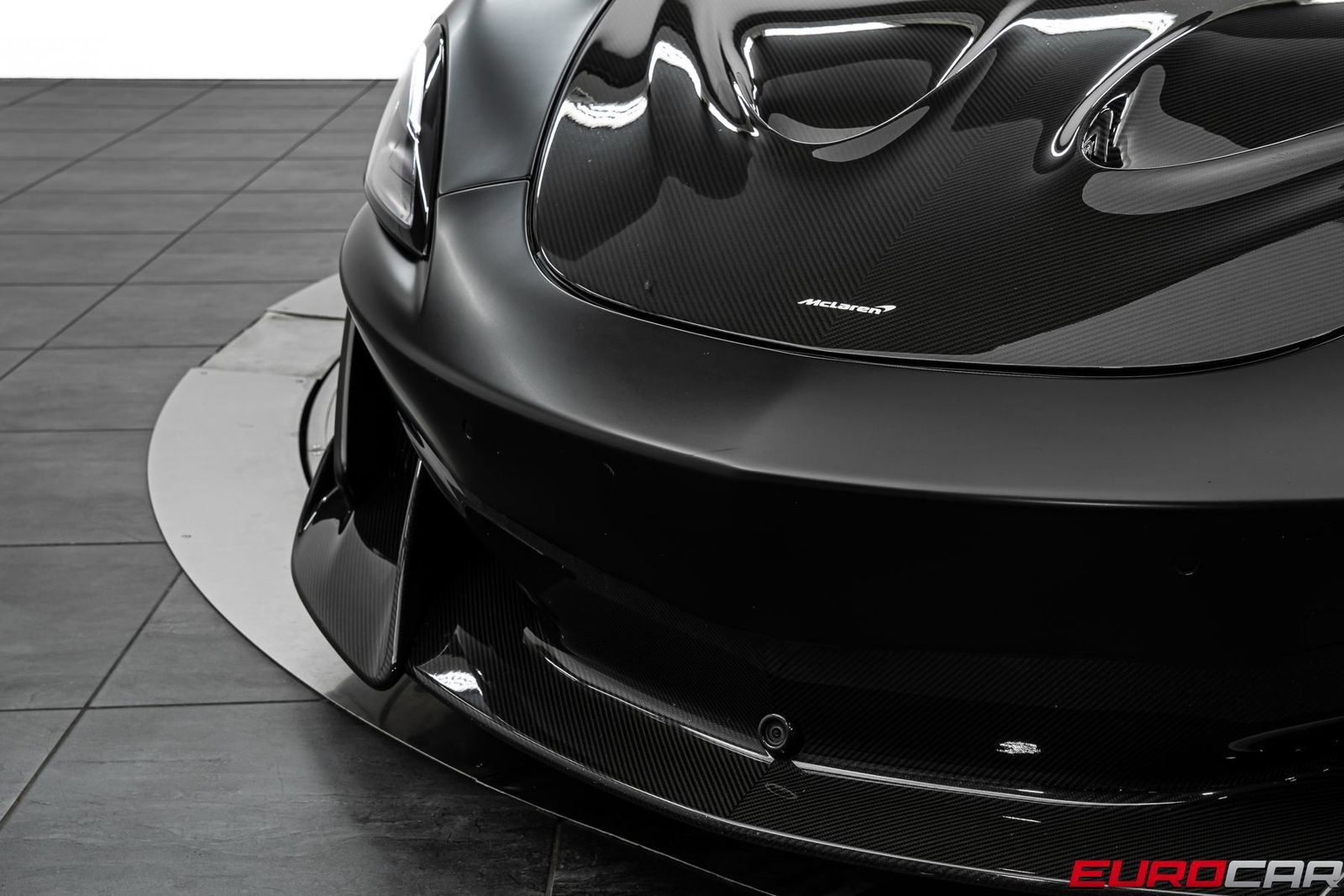 Used 2019 McLaren 600LT RWD image 12