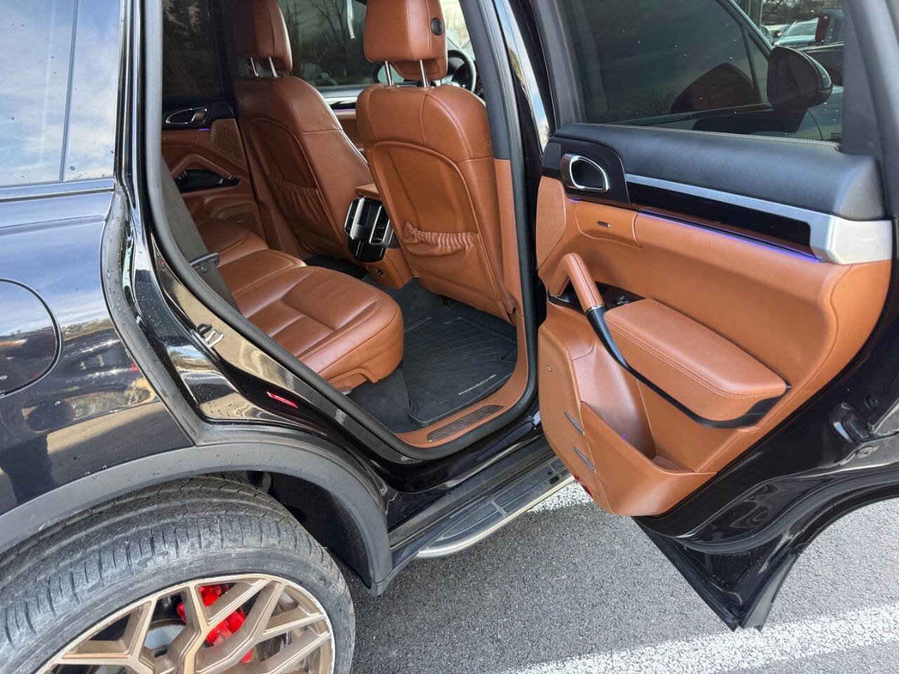Used 2016 Porsche Cayenne S AWD/4WD image 11