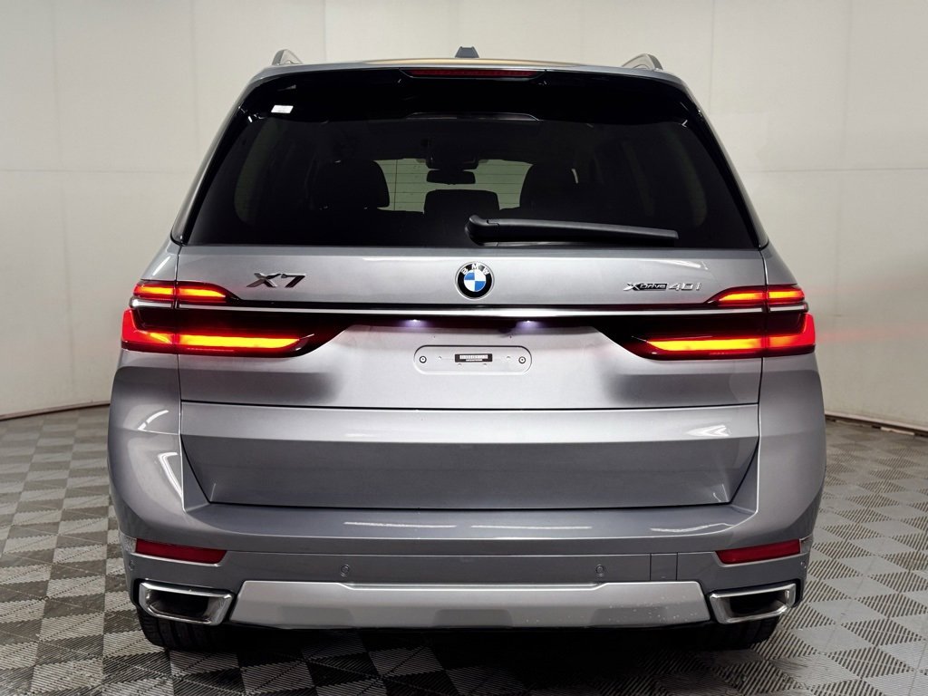 Used 2023 BMW X7 xDrive40i image 5