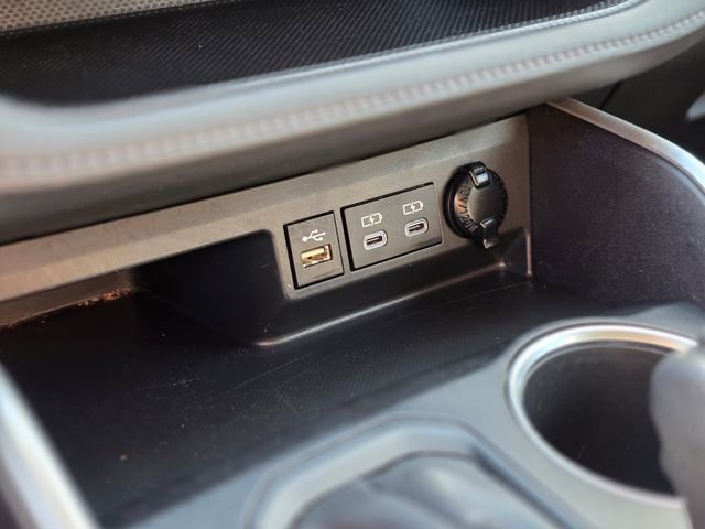 Used 2023 Toyota Highlander L image 33