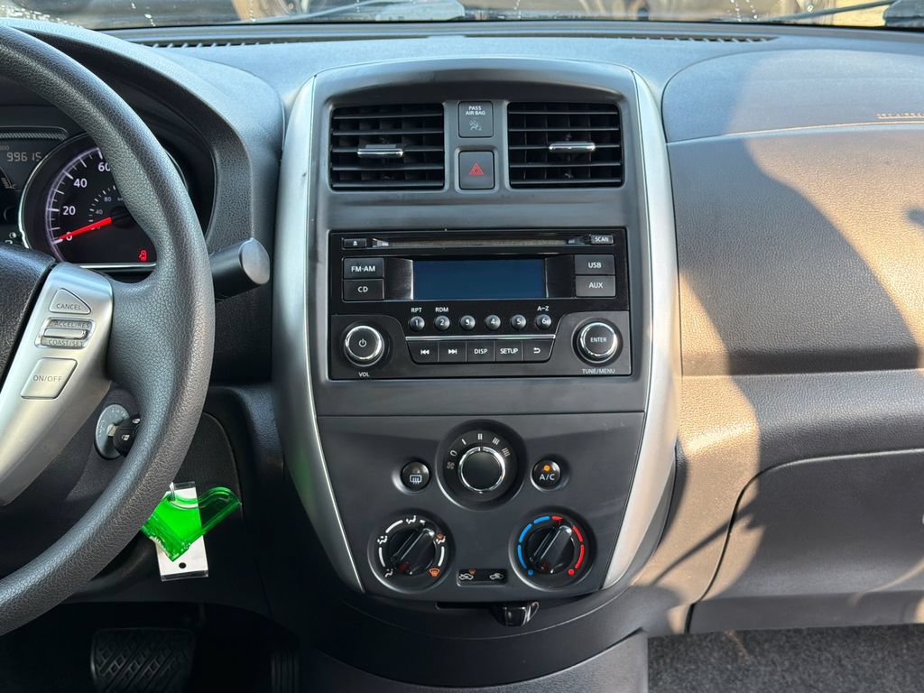 Used 2016 Nissan Versa SV w/ SV Appearance Package FWD image 9