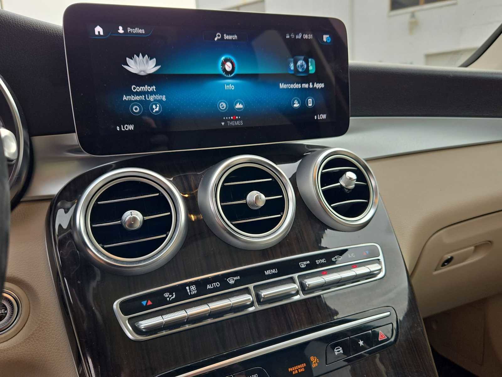 Used 2022 Mercedes-Benz GLC 300 4MATIC image 25