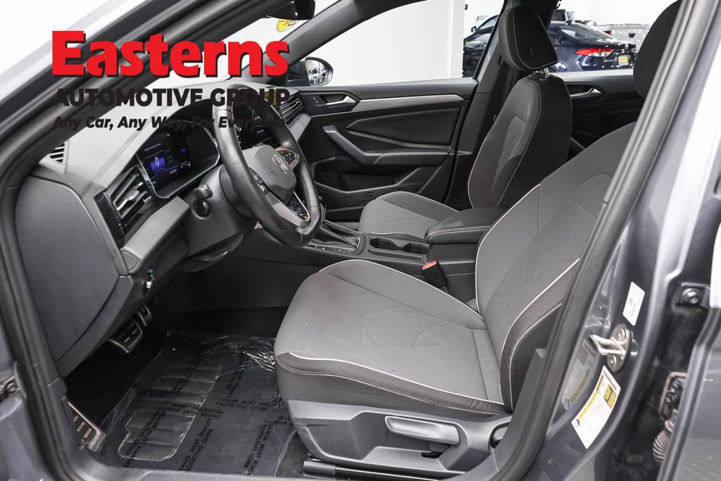 Used 2025 Volkswagen Jetta Sport FWD image 14