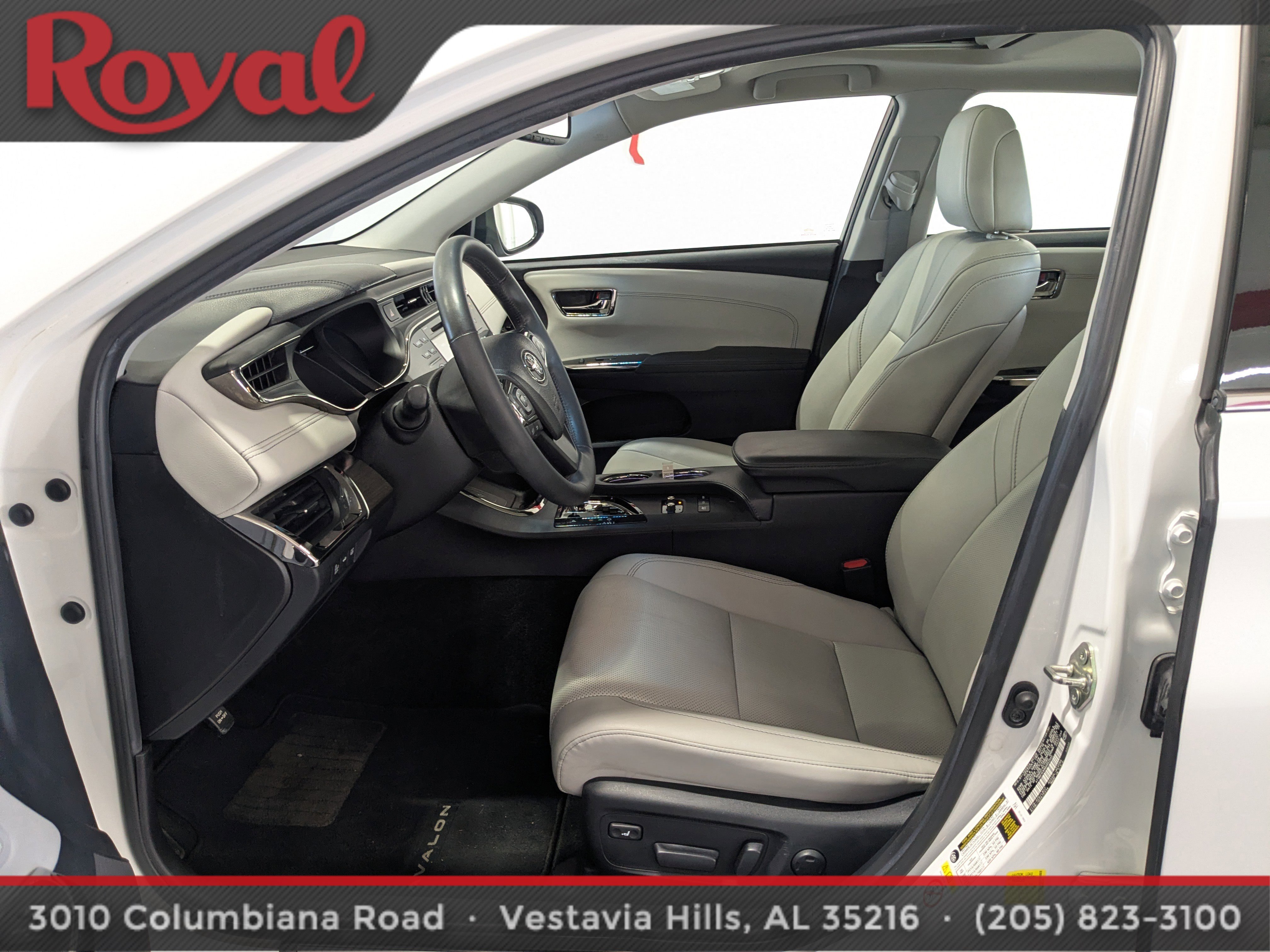 Used 2016 Toyota Avalon Limited image 15