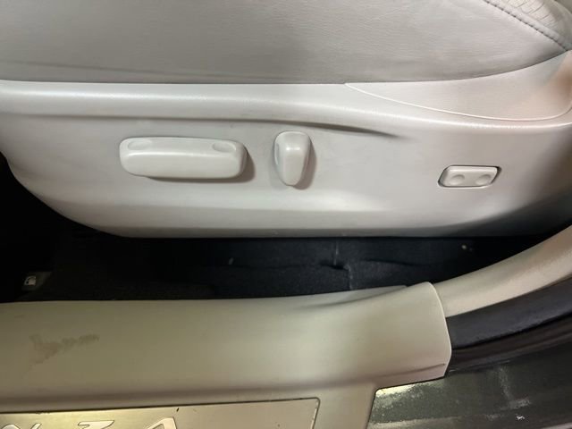 Used 2012 Toyota Venza XLE image 48