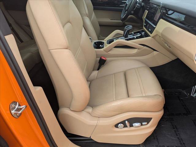 Used 2021 Porsche Cayenne Coupe AWD/4WD image 23