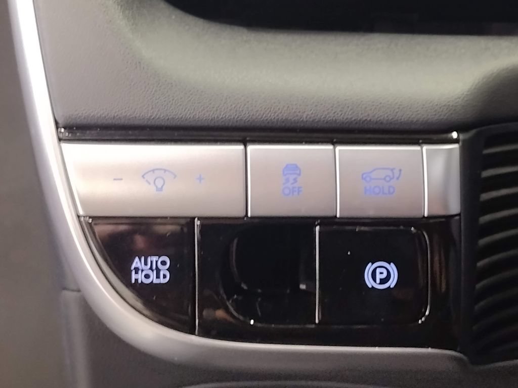 Certified 2023 Hyundai Ioniq 5 SEL w/ Cargo Package AWD/4WD image 23