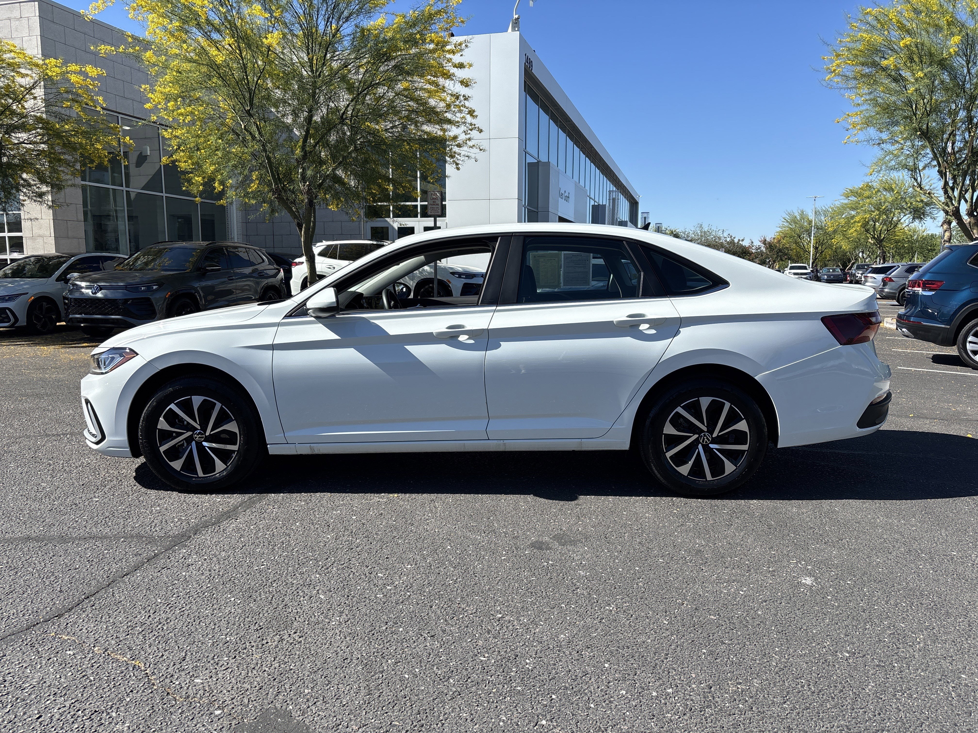 Used 2025 Volkswagen Jetta S image 2