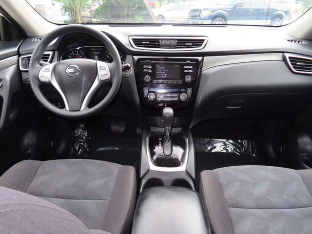 Used 2016 Nissan Rogue SV AWD/4WD image 5