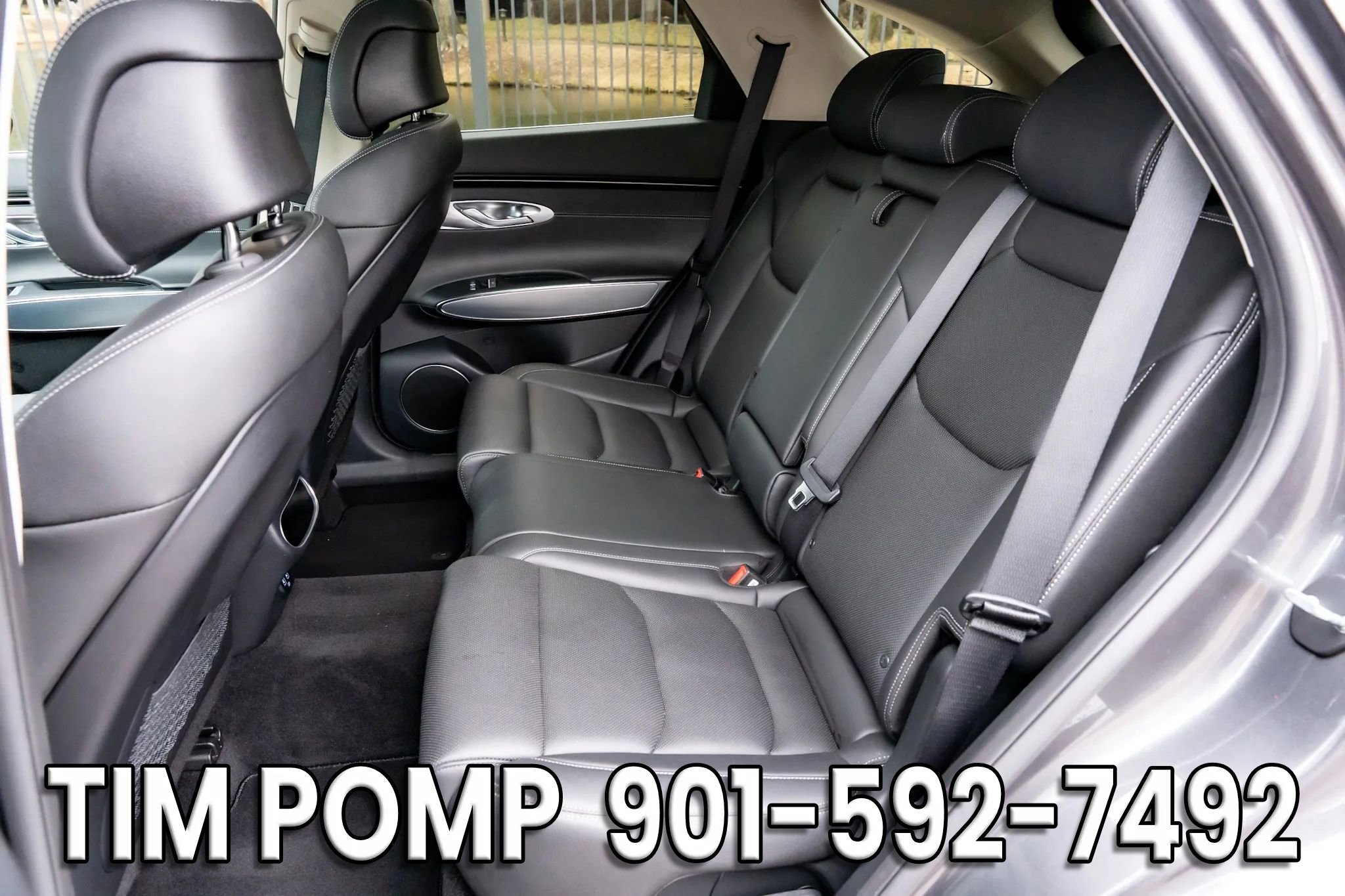 Used 2023 Genesis GV70 2.5T w/ Select Package image 14