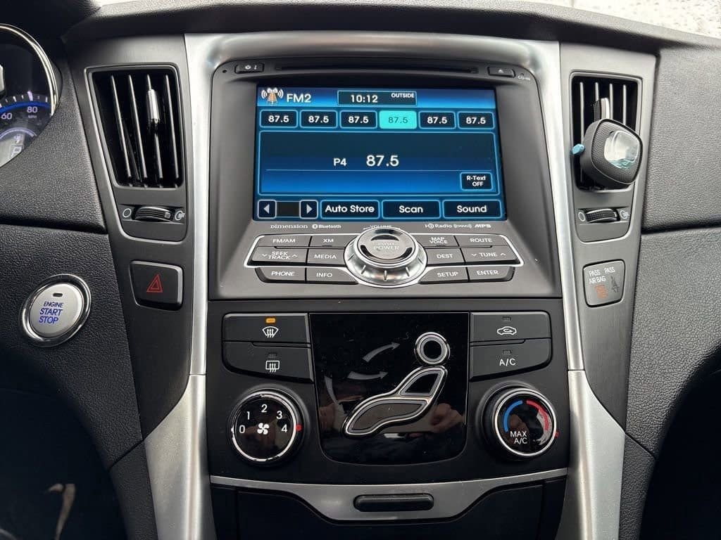 Used 2013 Hyundai Sonata SE w/ Navigation & Sunroof Pkg image 18