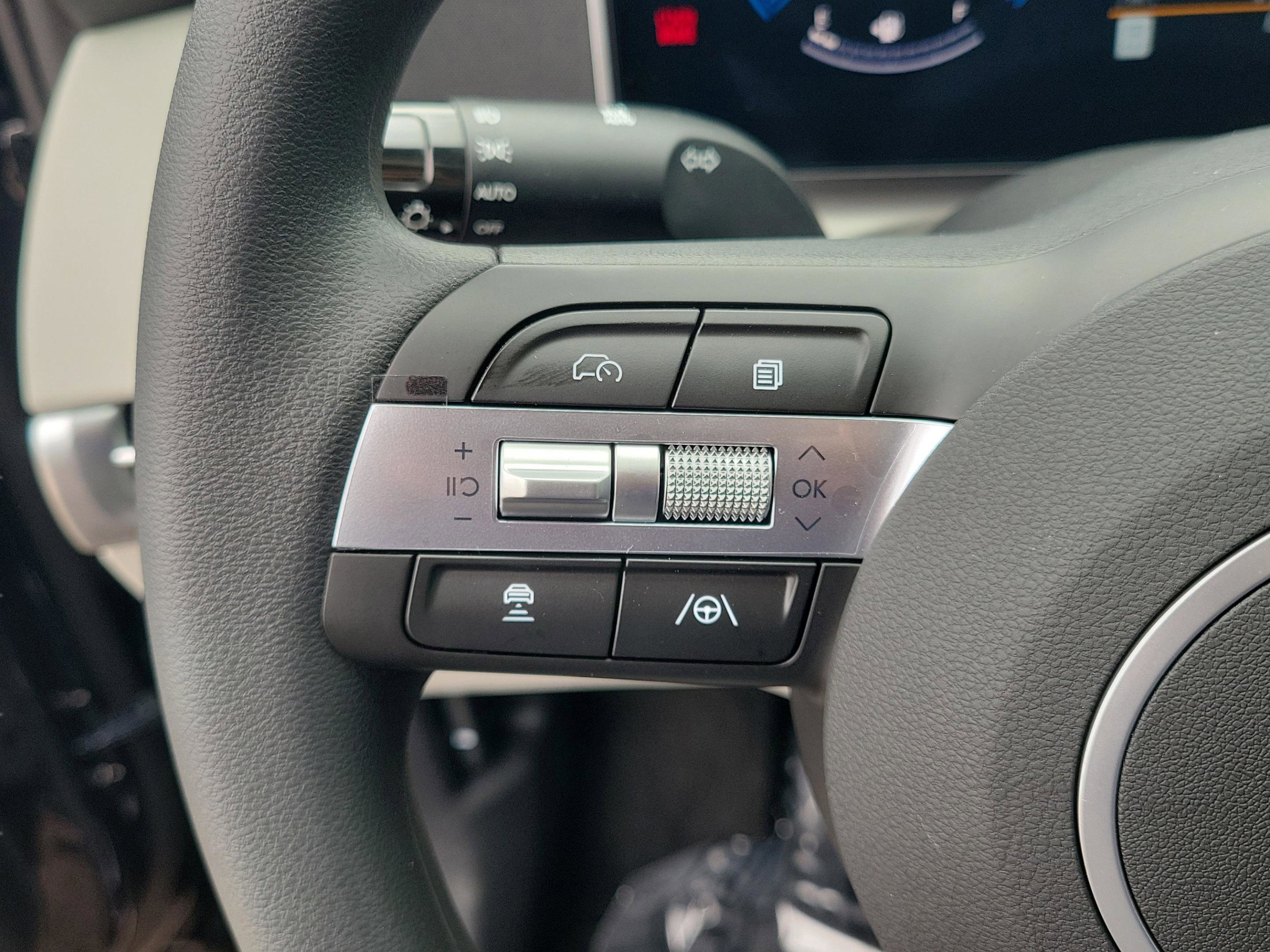 New 2026 Hyundai Tucson SEL image 13