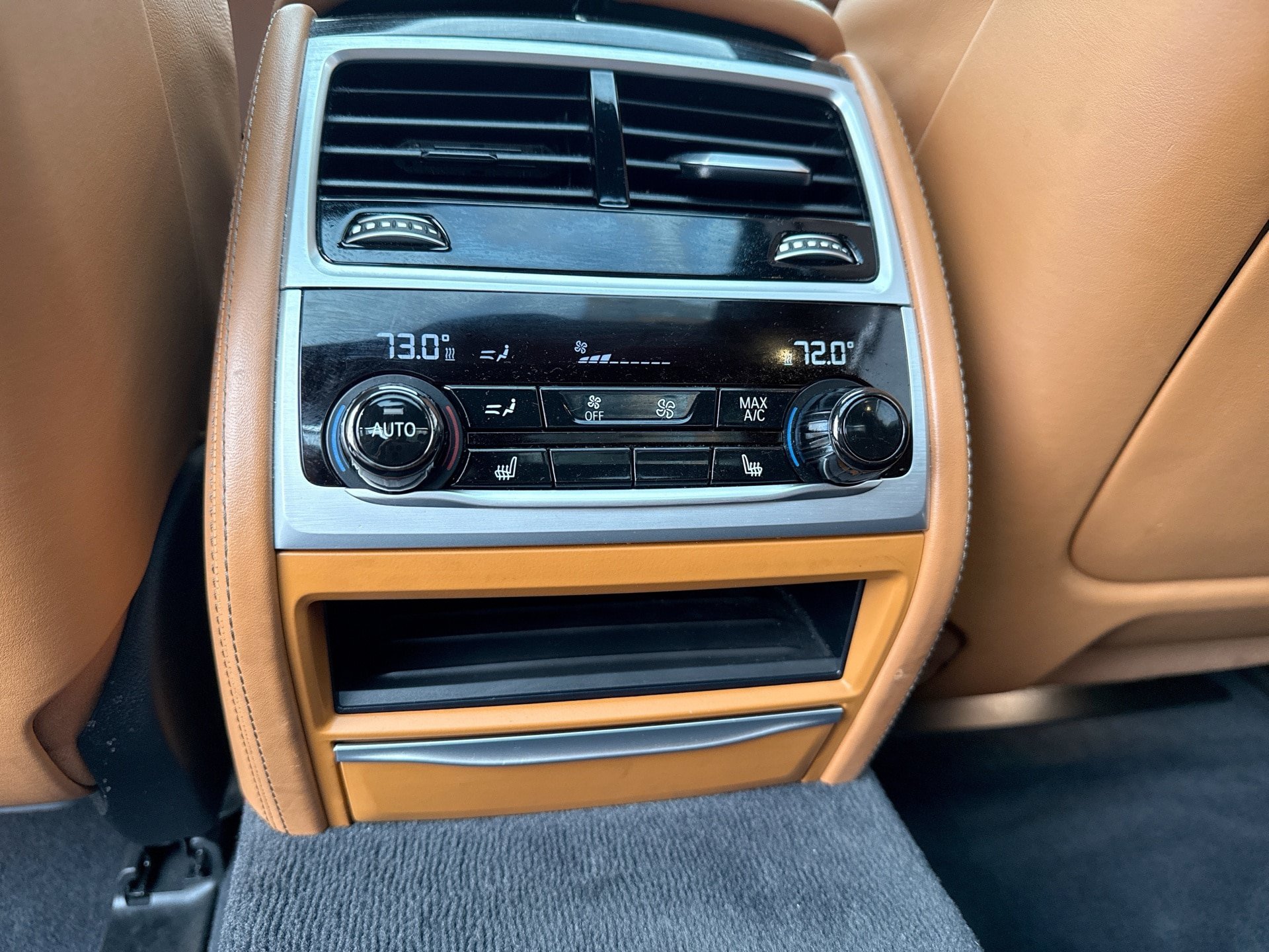 Used 2017 BMW 750i RWD image 32