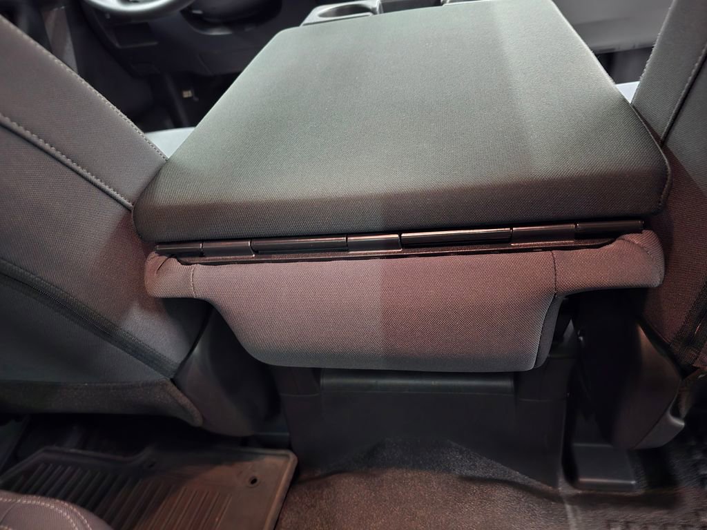 Used 2022 Nissan Titan S image 35