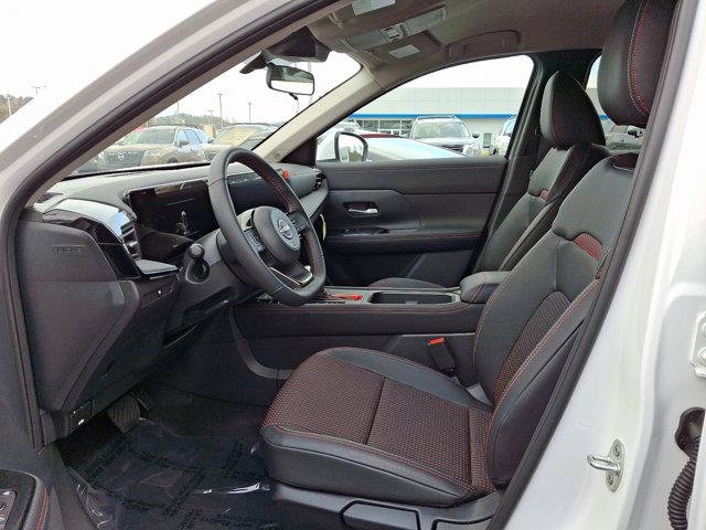 New 2025 Nissan Kicks SR image 6